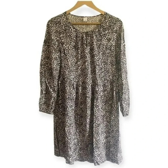 Old Navy Dresses & Skirts - Old Navy Leopard Print Dress